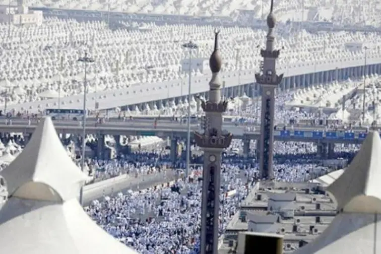 منى – view 2