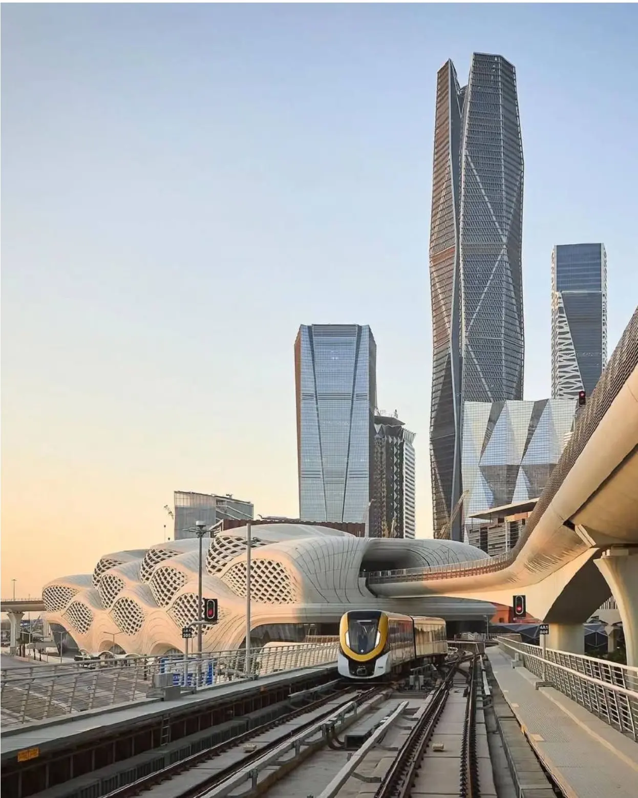 نبض العاصمة بين الماضي والمستقبل.